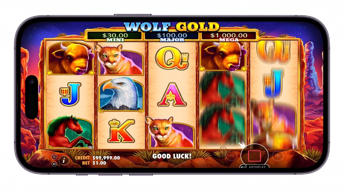 Wolf Gold slot display, full screen